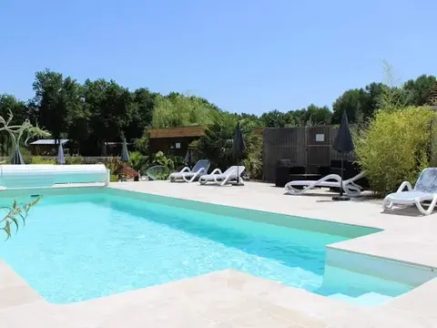 Gîte et terrasse dans un cadre naturel proche de Chambord