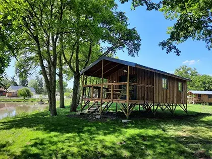 8 x Lodges en bois - Hébergement insolite (8 lodges) près de Chambord