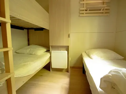 Salle de bain du chalet Acacia à la Ferme des Poulardières