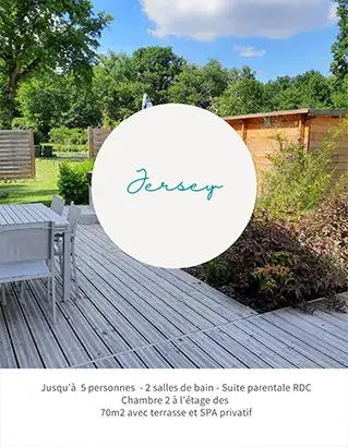 Suite parentale du gîte Jersey avec lit double et salle de bain privée