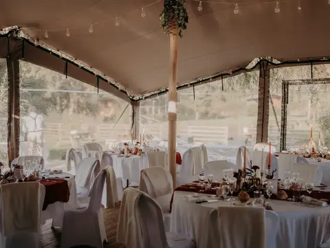 Réception de mariage au domaine des Poulardières près de Chambord